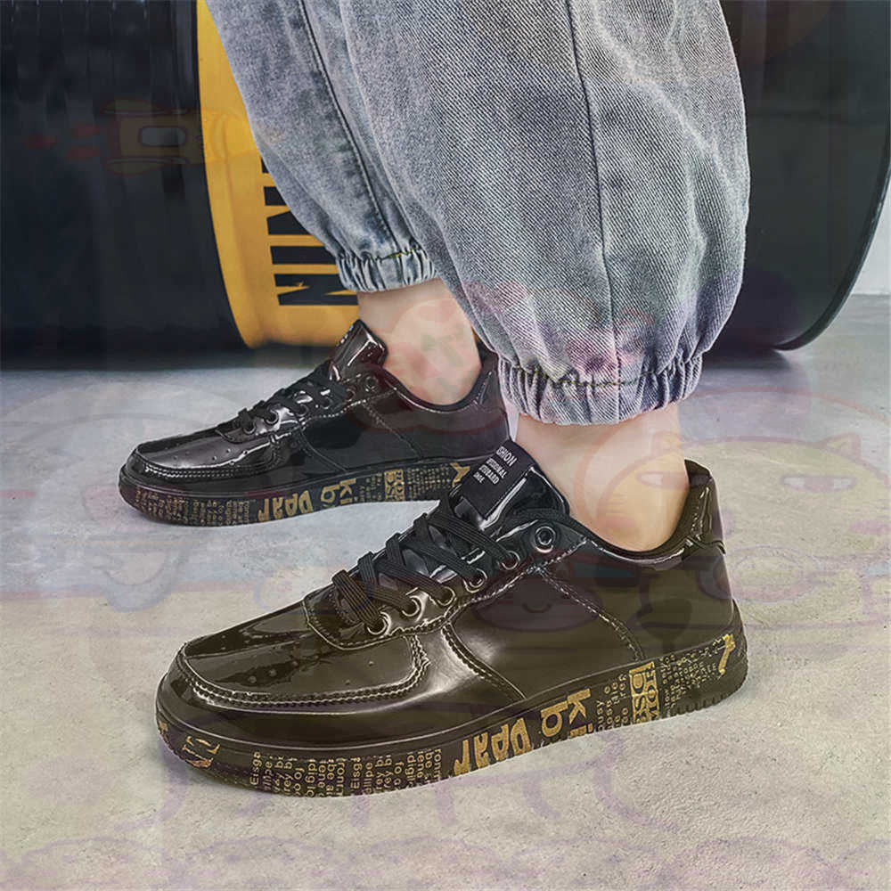 Round Foot Size 45 Sneakers Wh - Travel.Accessories News review and price