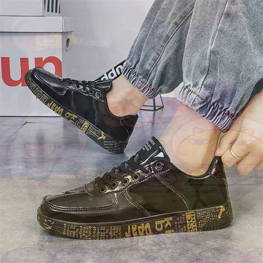 Round Foot Size 45 Sneakers Wh - Travel.Accessories News review and price